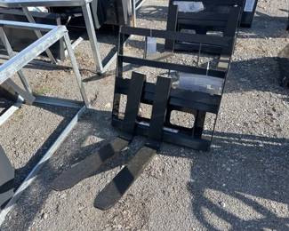 MINI SKID STEER PALLET FORKS
