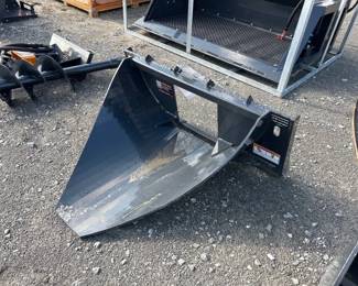 SKID STEER SPADE BUCKET