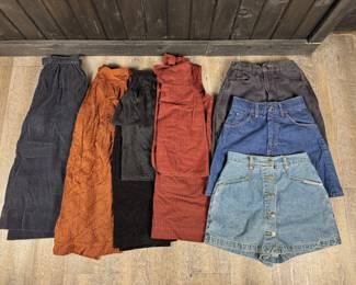 Vintage Womens 70s-90s Shorts, Culottes, & Skirts - Squeeze Jeans