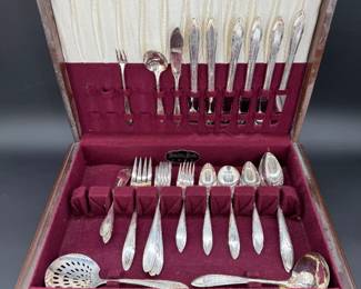 1941 Nobility Plate Silver Plate Reverie Set - 53 Pieces
