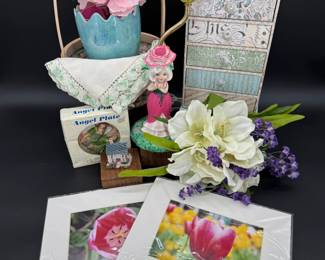 Spring Has Sprung! - 1983 Rose Petal Place Doll Lamp