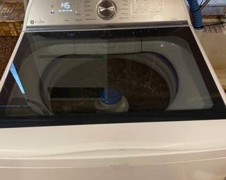 $325 -- GE Profile Energy Star 4.9 CU. FT. Capacity Washer -- Model PTW605BSR1WS