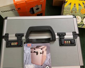 Pistol range box 