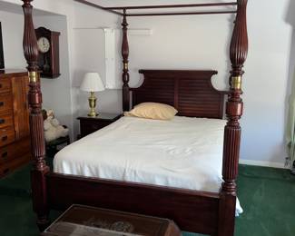 Ethan Allan 4 post bed 
