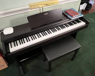Yamaha Electric piano 