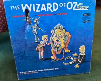 The Wizard of Oz 4 LP set and story book 