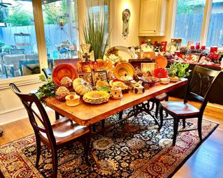 RUSTIC BREAKFAST AREA.