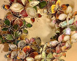 FANTASTIC BUTTERFLY WREATH
