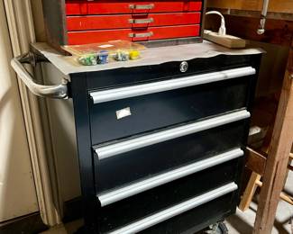 TOOL CHEST