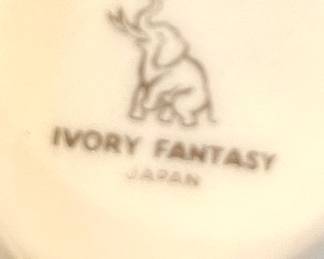 ELEGANT "IVORY FANTASTY" CHINA FROM JAPAN.