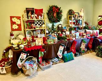 UPSTAIRS GAMEROOM, CHRISTMAS AREA #2!