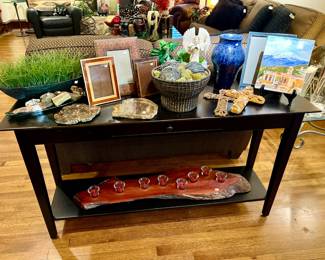 QUALITY AMISH MADE SOFA TABLE. PETRIFIED PINE, ITALIAN FRAMES.