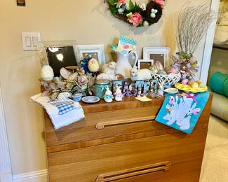 KROEHLER MODERN CHEST