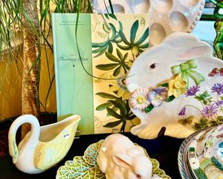 BELEEK SWAN, BUNNIES, PORTMEIRION.