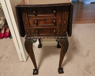 Small drop leaf side table