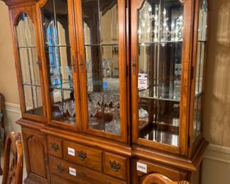 Thomasville China Cabinet