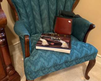 Hudson's Green Wingback Chair Set, Cigar Carrier