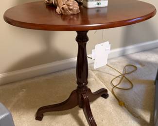 Bombay Company Pedestal Table