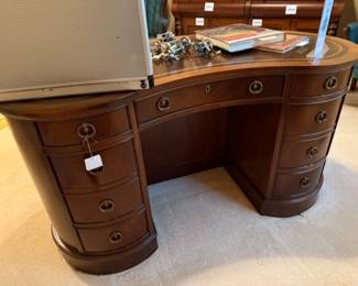 Sligh Kidney Desk