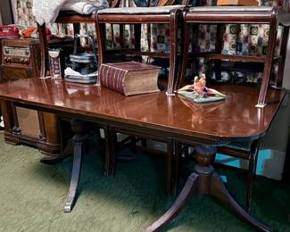 Duncan Phyfe Dining Table w/6 Chairs