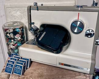 Portable Sears Kenmore Sewing Machine /small w/embossed Carrying Case /pedal complete 