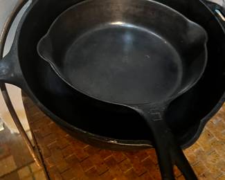 Wagner Chicken Fryer Cast Iron
Small Fry Pan /Griswald