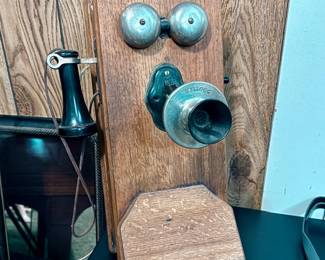 Kellogg Party Line Rare Wall Oak