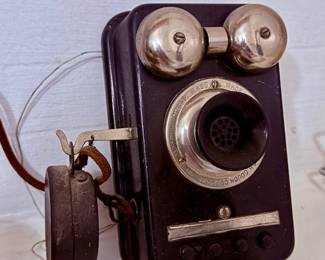 small Call box / Norfolk Downs