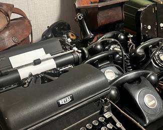 ROYAL Desk Vintage Typewriter working