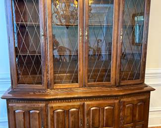 Vintage Ethan Allen Lighted China Cabinet