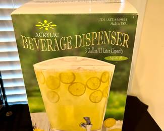 Acrylic Beverage Dispenser