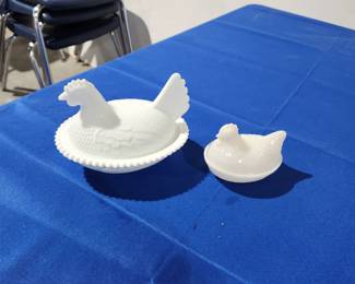 Milk Glass Nesting Hens 