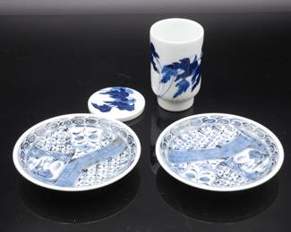 Blue & White Teacup w/Lid & 2 Small Dishes