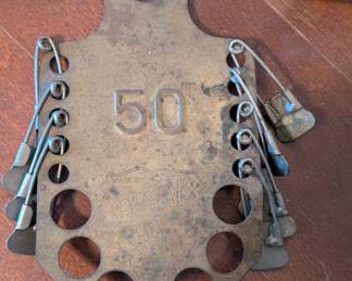 Keyes Davis Military/Gym Laundry Pin Set