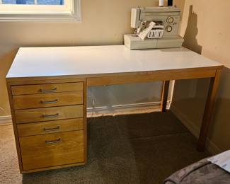 Sewing table