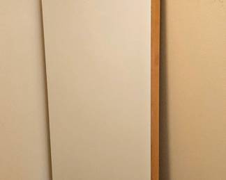 6' table with removable legs