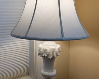 Alabaster lamp base
