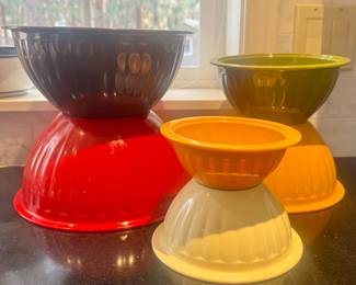 Melamine stacking bowls 