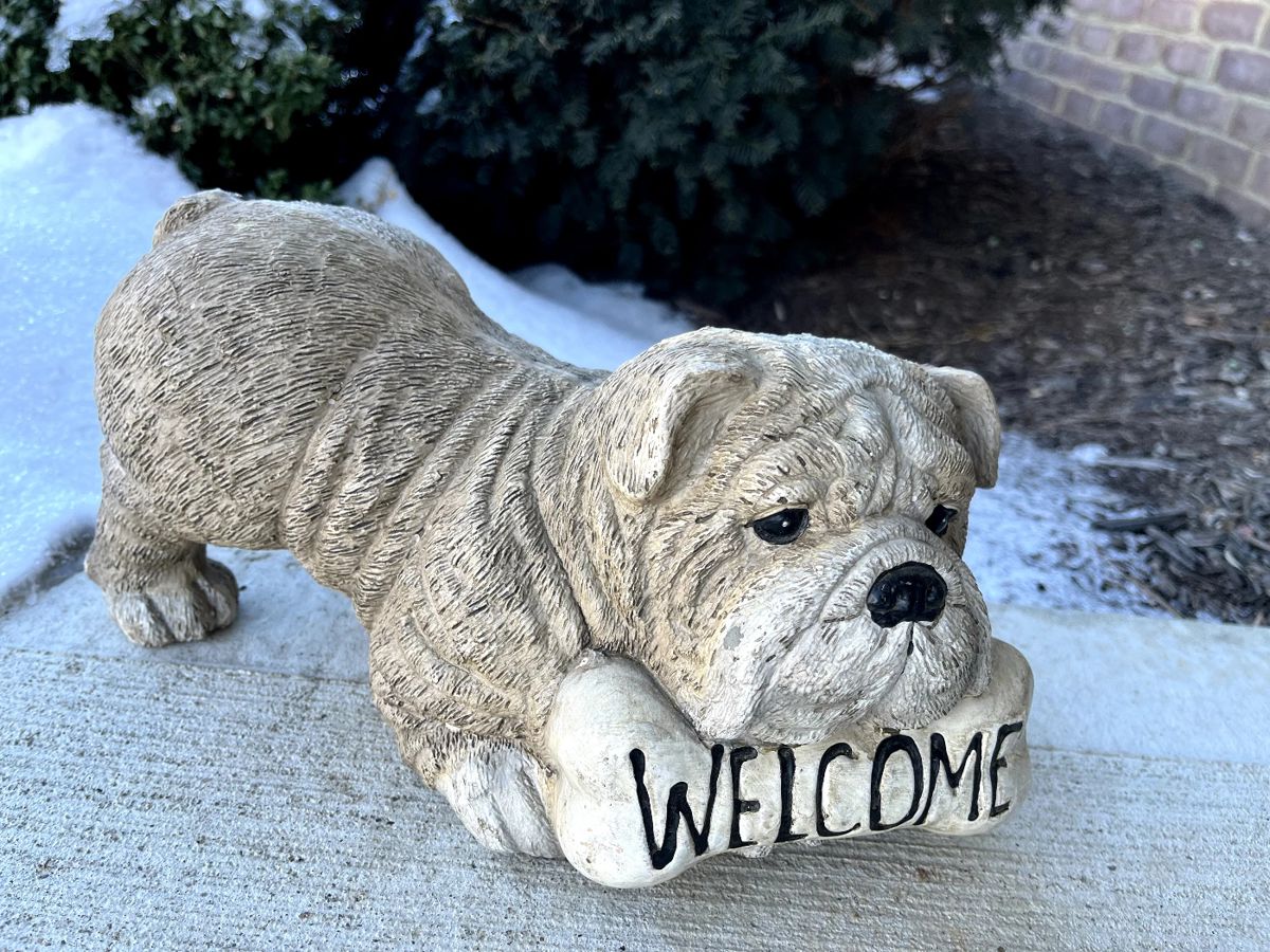 Bulldog LOVE!  Many sizes, ALL adogable!