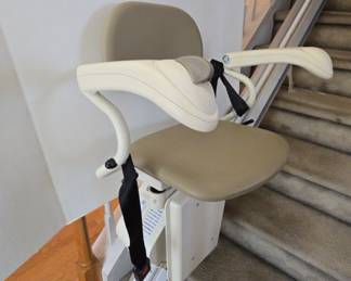  003 Hammar Pinnacle Stair Chair Lift Model SL300 Works  Reserve Price 500 USD