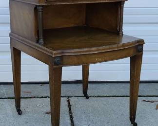  002 Hellam Furniture Nights Stand On Wheels 