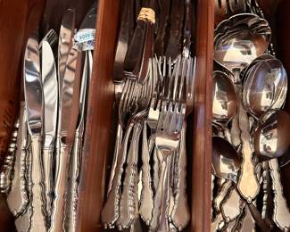 Oneida stainless, large set