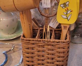 Two Now Designs Spatulas with Bee Designs, Oak Mallet