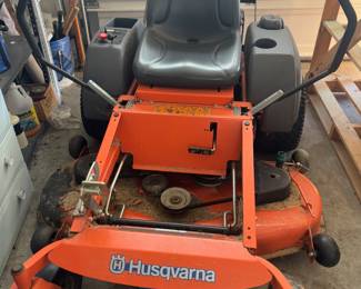 Husqvarna Zero Turn Riding Lawn Mower – CZ4817 