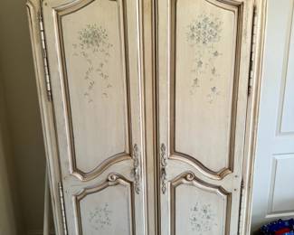 80"Hx42"Wx21"D
