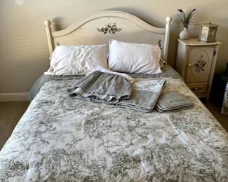 Full size headboard and mattress / box 