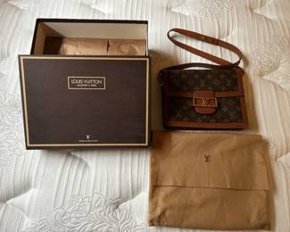 Vintage Louis Vuitton Dauphine handbag- Box, tissue and dust bag included. 