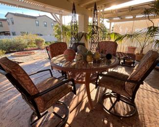 Like new outdoor table & chairs, wire garden obelisks & so many pots & planters