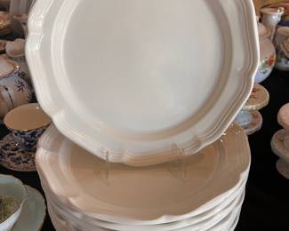 Mikasa French Countryside Dinner (Buffet) Plates