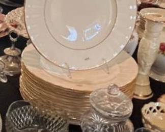 Gorham 1831 Grand Manor dinner plates